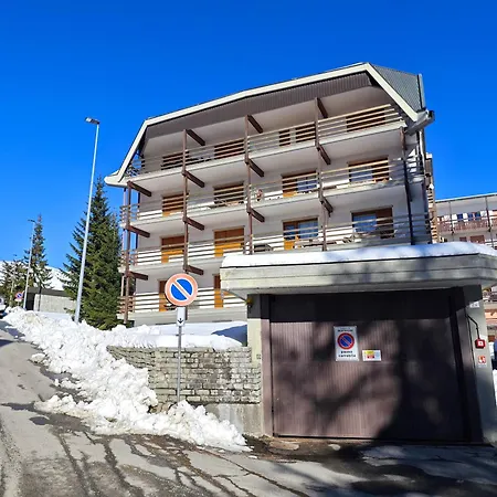 Apartment Hostdomus - Bianca Sestriere